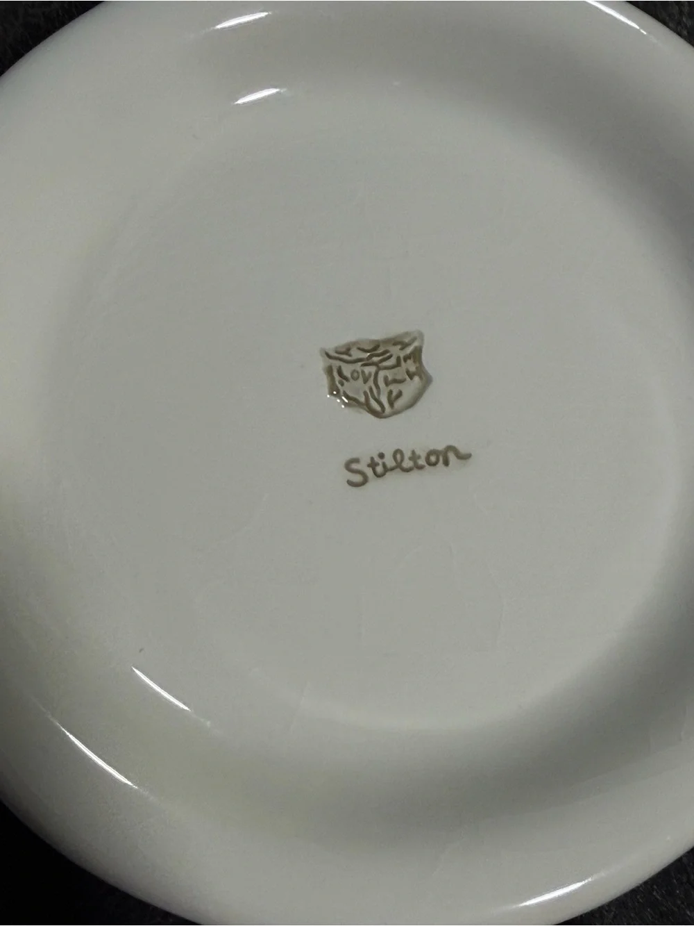 Williams Sonoma Cream Appetizer Plates Gift Box with six plates.